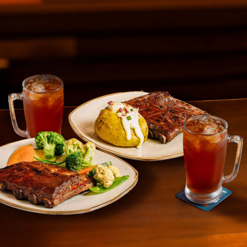 #Opção de almoço para compartilhar é o “Momento Outback para Dois”: o consumidor pode escolher entre três opções que incluem pratos clássicos do Outback Steakhouse como a Jr. Ribs. Chics!!! - (Divulgação)