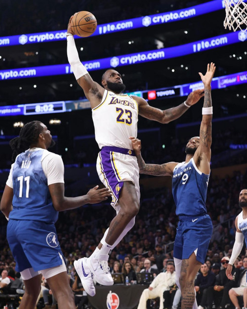 Jogos de basquete NBA: veja onde assistir e horários das partidas desta segunda (11) - (Reprodução/Instagram/NBA )