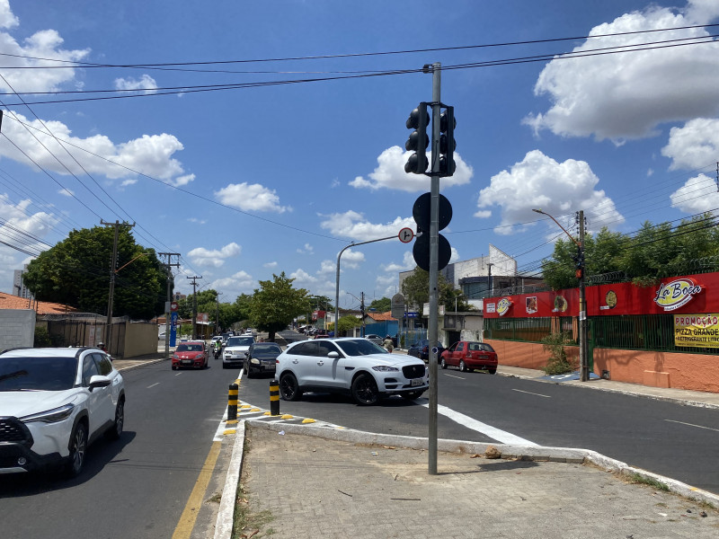 Novos semáforos no bairro Piçarreira - (Divulgação/Strans)