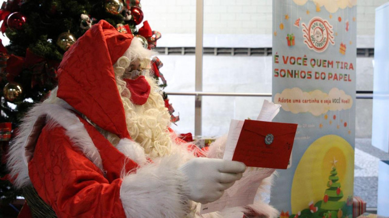 Papai Noel dos Correios: cartinhas podem ser adotadas até o dia 15