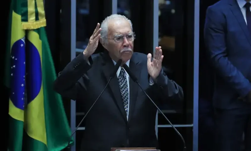 Ex-presidente José Sarney em solenidade no Senado. - (Lula Marques/Agência Brasil)