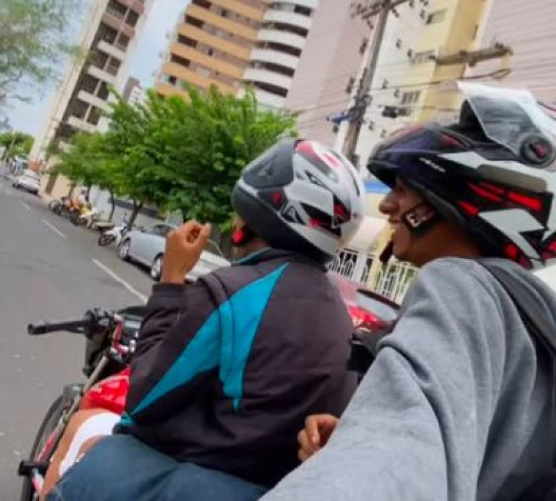 Jovem faz pegadinha se passando por assaltante e é esfaqueado em Teresina