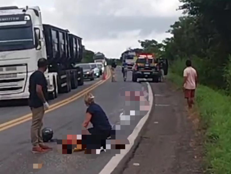 Colisão entre caminhão e moto deixa um morto e um ferido na BR-316, em Lagoa do Piauí