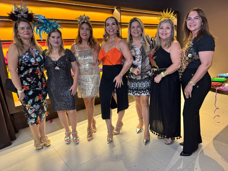 #SPA - Um click com as queridas Honorina Paes Landim e amigas no lançamento do seu SPA com festa realizada em clima de Carnaval. Chics!!! - (Luciêne Sampaio)