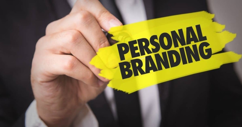 O personal branding faz com que você se torne um profissional diferenciado - (Canva)