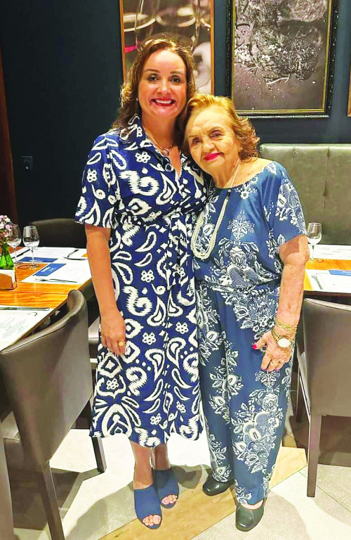#Filha&Mãe - Um click das queridas Gilvana Rodrigues Gayoso Freitas com a mãe Clésia Rodrigues em evento animado. Chics!!! - (Arquivo Pessoal)