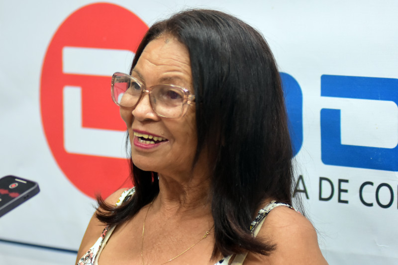 Maria Isolete é assinante do jornal há mais de 20 anos - (Jailson Soares/O Dia)