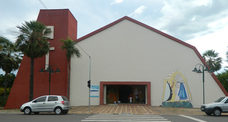 A paróquia da Vermelha é templo que abriga um importante acervo cultural, com obras dos Mestres Dezinho, Expedito e Nonato Oliveira. - (Arquivo ODIA)