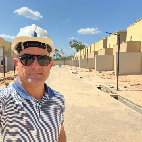 Um click do empresário e engenheiro José Nunes Filho - by Construtora Estrutural - conferindo a construção do Condomínio Royal Ville