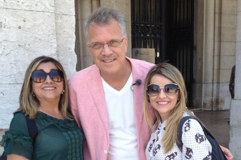 #Encontro - Um click de Regina Bezerra, Pedro Bial e Gina em #tbt de viagem badalada. Chics!!! - (Divulgação)