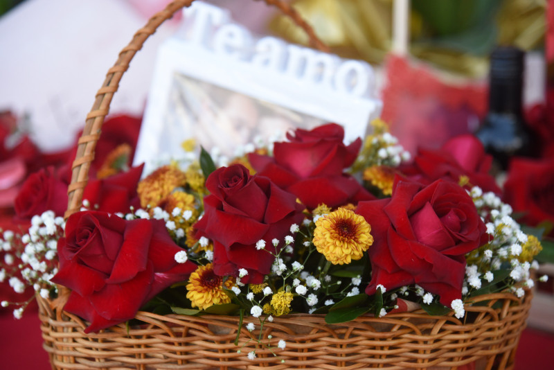 Cesta com flores pode custar até R$ 250 - (Assis / O Dia)