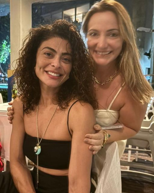 #Férias em Fortaleza - Um click da querida Olívia Nogueira de férias na capital Fortaleza encontrou a atriz Juliana Paes, que faz sucesso na Netflix em Pedaço de Mim, série com cara de novela entrou no ranking da plataforma de produções mais vistas em língua não inglesa. Chics!!! - (Divulgação)