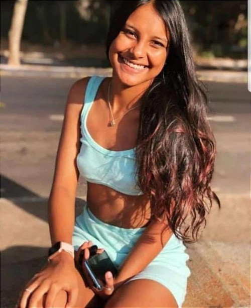Adolescente Ana Clara dos Santos Sandes, de 14 anos, foi encontrada morta com perfurações de faca - (Reprodução/Redes sociais)