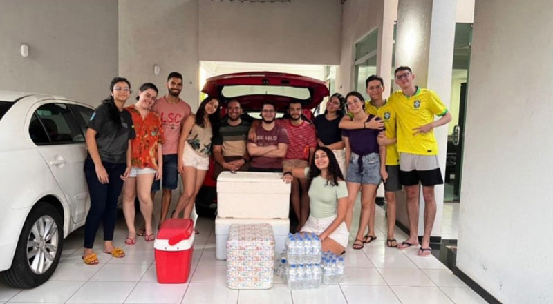  Estudante piauiense desenvolve projeto que leva marmitas para pessoas em situação de rua - (Arquivo Pessoal / Isabela Moura)