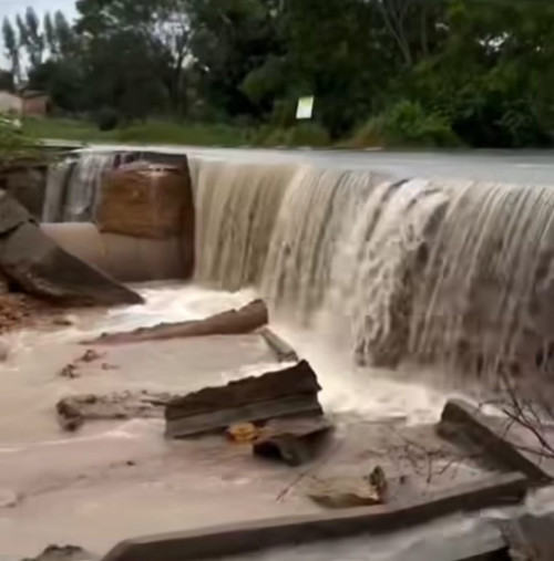 Chuva causa estragos em rodovia de Guadalupe; Prefeitura faz plano emergencial