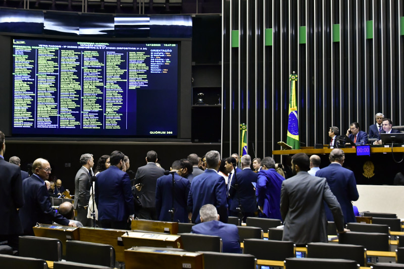 Parlamentares durante sessão conjunta do congresso nacional - (Geraldo Magela/ Agência Senado)