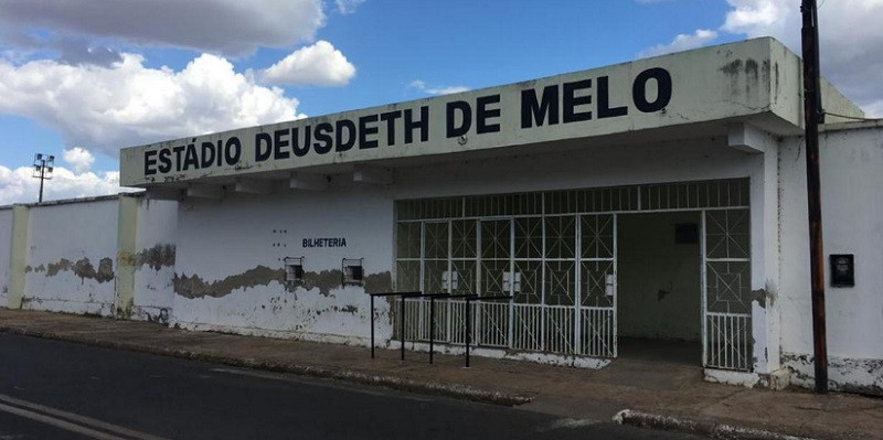 Estádio Deusdeth de Melo, em Campo Maior. - (Arquivo / O DIA)