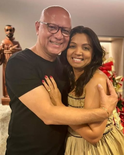 Parabéns para o deputado estadual Franzé Silva!!! Um click com a sua esposa Mayra Araújo. Chics!!! - (Arquivo Pessoal)