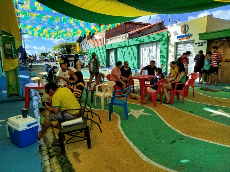 Torcida em Teresina cobra o Brasil no intervalo e aposta em virada contra o Japão