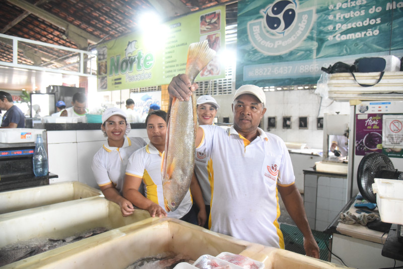 Joaquim Neto Sousa é permissionário do Mercado do Peixe há 25 anos - (Assis Fernandes/ODIA)