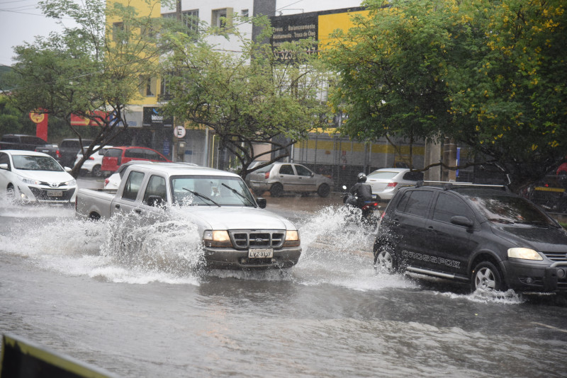 Março deve começar com chuva em Teresina - (Assis Fernandes/O Dia)