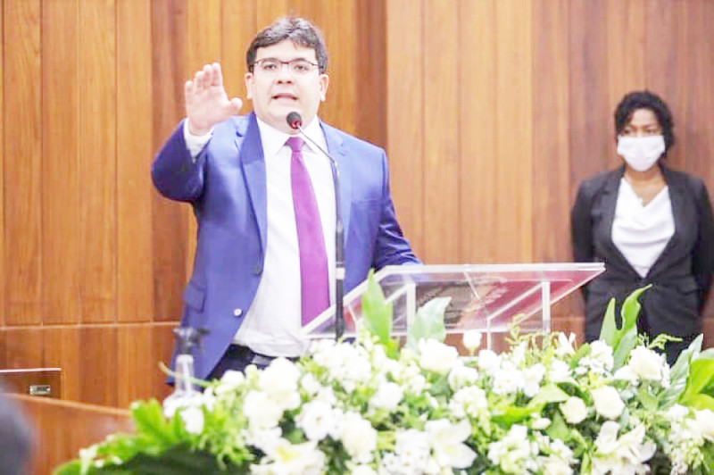 Rafael Fonteles durante posse na Assembleia Legislativa do PIauí - (Assis Fernandes)