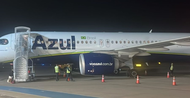 o AirBus A 320 da Azul bateu sua asa em um Boeing 737 Max operado pela Gol - (Reprodução/Redes Sociais)