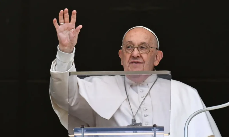 Papa Francisco morreu de insuficiência cardíaca e AVC, diz Vaticano