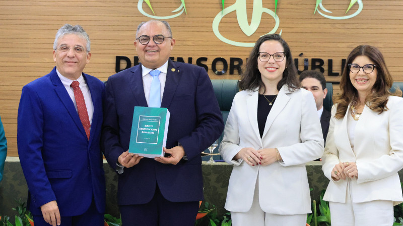 Click de Nelson Nery Costa com o Ministro do STJ - Teodoro Silva Santos * Dra. Carla Yascar Belquior - Defensora Pública Geral do Estado e Ana Patrícia Salha