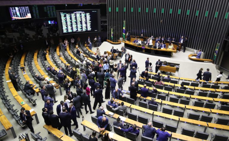 Plenário da Câmara durante votação - (Zeca Ribeiro/Câmara dos Deputados )