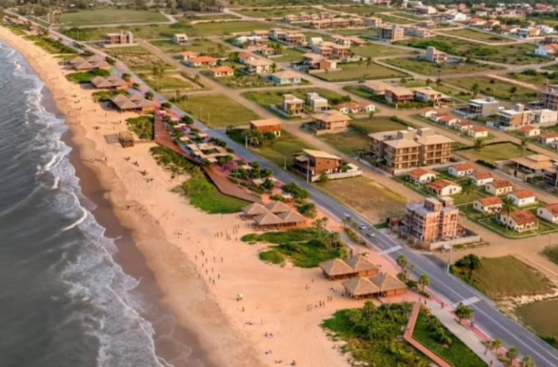 Governo diz que vai investir mais de R$ 50 mi na revitalização da orla da Praia de Atalaia - (Reprodução/Instagram)