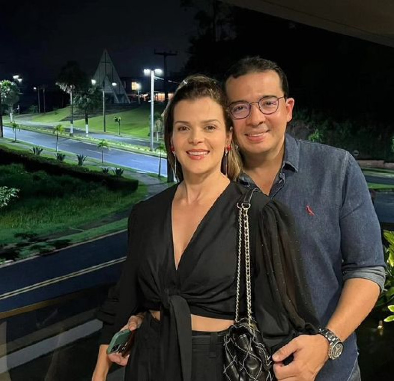 Parabéns para a querida Marília Costa Arcoverde Cavalcante!!!🎂 Comemora a data com o seu esposo, o advogado Jairo Cavalcante. Chics!!! - (Arquivo Pessoal)