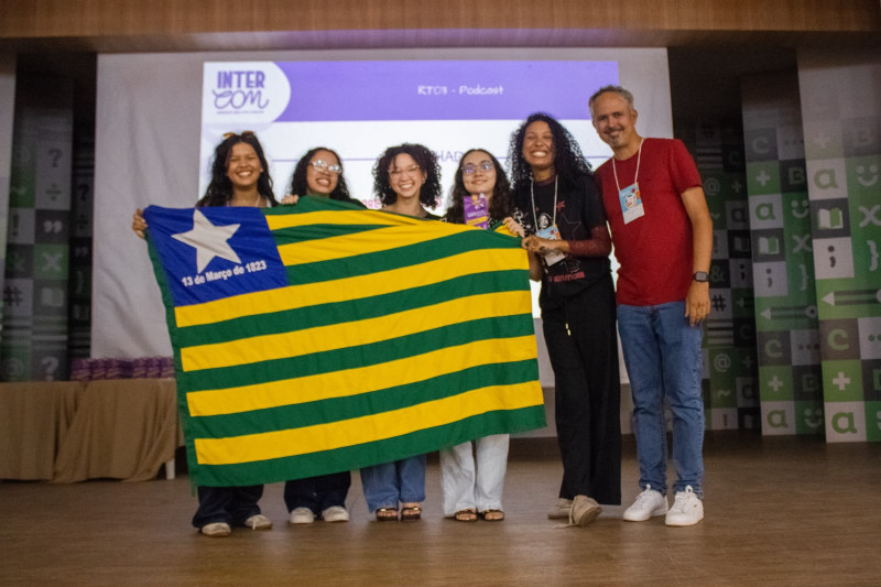 Estudantes da UFPI conquistam prêmio na Expocom Nordeste com podcast sobre caso Castelo do Piauí
