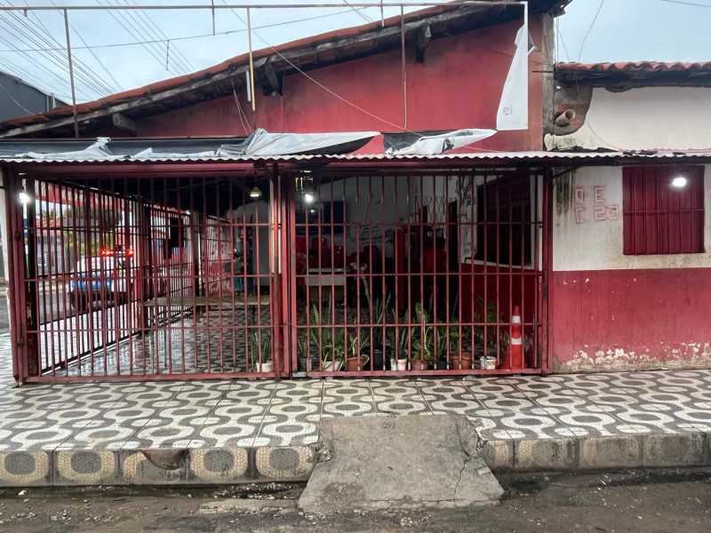 Mulher é morta a tiros dentro de bar na zona Norte; suspeita é de feminicídio