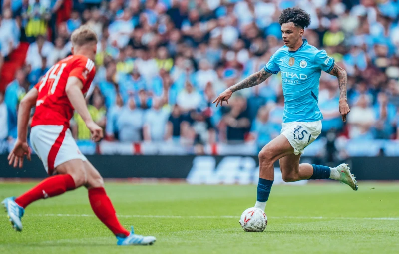 Manchester City vence Nottingham Forest e avança à final da Copa da Inglaterra