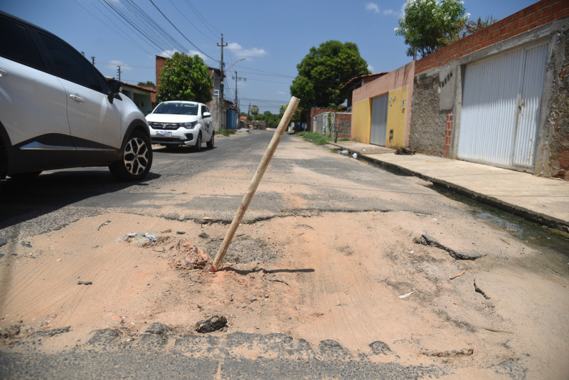 Rua Alto Longá, no bairro Real Copagre - (Assis Fernandes/O Dia)