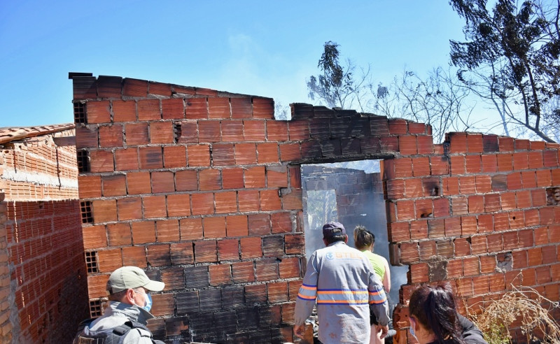Mulher com transtornos mentais morre carbonizada após casa pegar fogo em Alegrete do Piauí