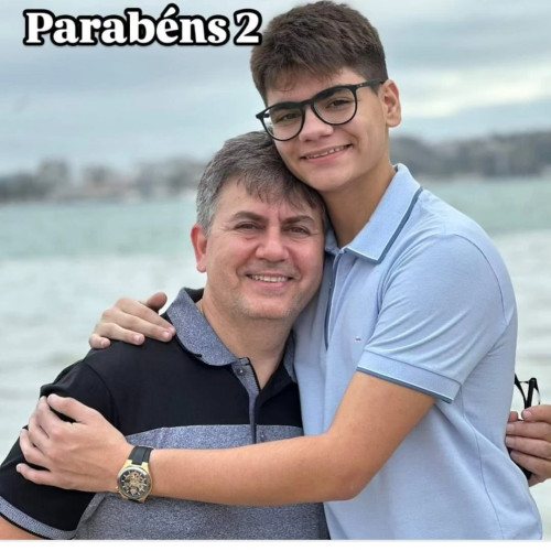 #Parabéns!!! 🎂 "Com sua chegada há 17 anos eu descobri de uma vez só qual era a razão de minha existência e qual é o maior amor que alguém pode sentir. Parabéns pra você, feliz 17, meu @benicio_s_s ! Rezo e peço a Deus pela sua vida, saúde e felicidade! Quero envelhecer e ter vida longa principalmente pra lhe acompanhar o máximo possível em sua jornada!!!" Mensagem do pai do aniversariante @drgustavosantos 🎂 - (Arquivo Pessoal)