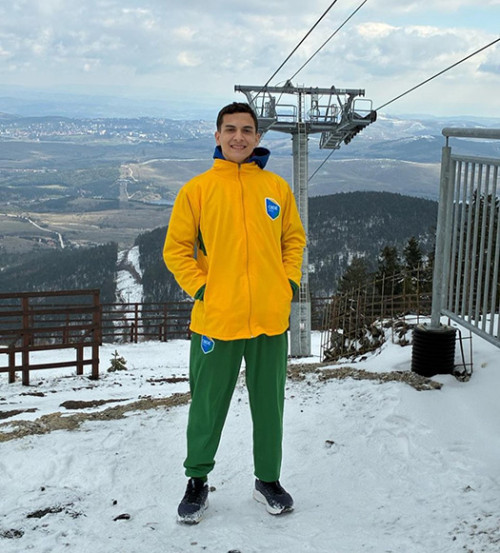 #Talento - Um click do karateca - by Luís Gustavo conquistou duas Medalhas, de  Ouro e  Prata, no Campeonato Escolar Mundial de Karatê, realizado na Sérvia. Ele foi o primeiro karateca a representar o Brasil na Gymnasiade e em 2024, foi Campeão dos Jogos Escolares Piauienses (JEPIs) 2024. Um orgulho para o Piauí e para o Brasil. Chics!!! - (Arquivo Pessoal)