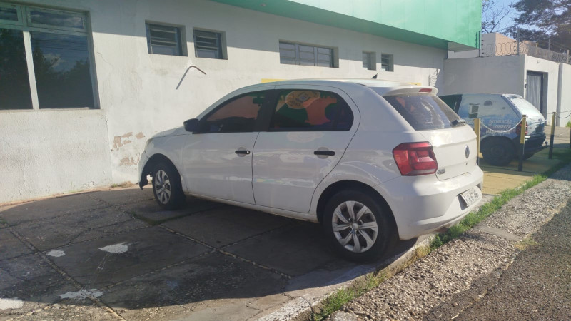 Homem é encaminhado à UPA após roubar carro e ser atacado por enxame de abelhas em Teresina - (Francisco Filho/O Dia TV)