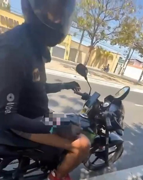 Motociclista por app é flagrado mostrando órgãos genitais para passageira em Teresina