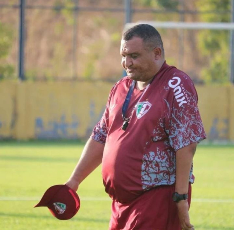 Fluminense-PI demite técnico Higor César, age rápido e contrata novo treinador