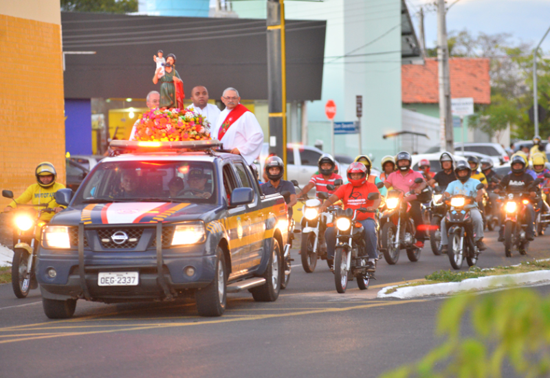 Dia de São Cristóvão: motoristas celebram data com procissão em Teresina