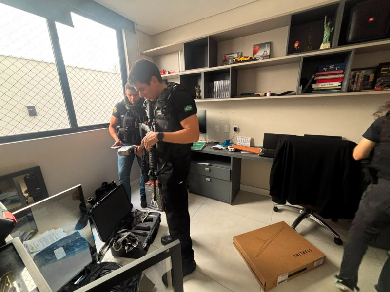 Polícia faz buscas em Teresina contra grupo especializado em estelionato digital e lavagem de dinheiro - (Divulgação/SSP-PI)