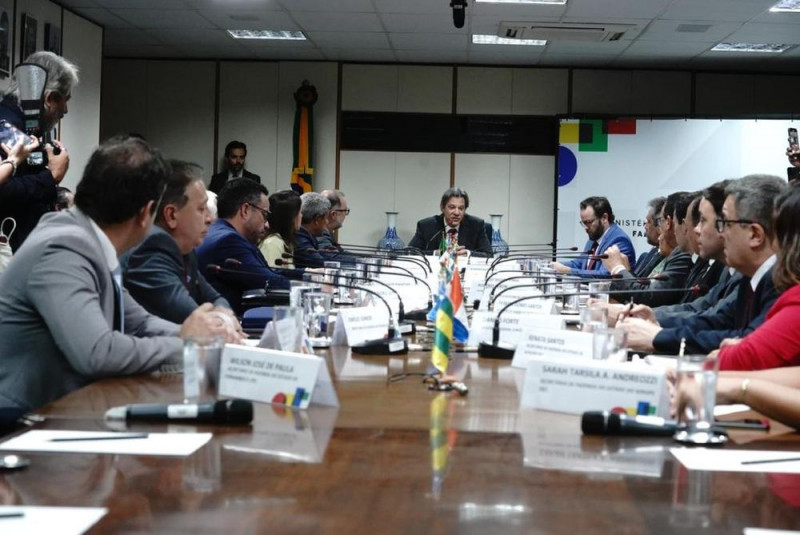 Equipe técnica do governo em reunião com ministro Fernando Haddad - (CCOM/ Piauí)