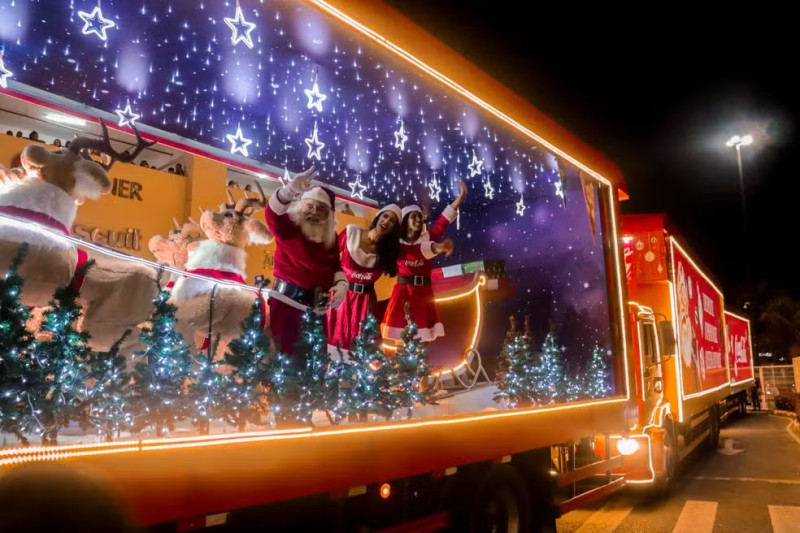 Caravana de Natal da Coca Cola ilumina Teresina nesta quarta-feira (30) - (Divulgação/Coca-Cola BR)