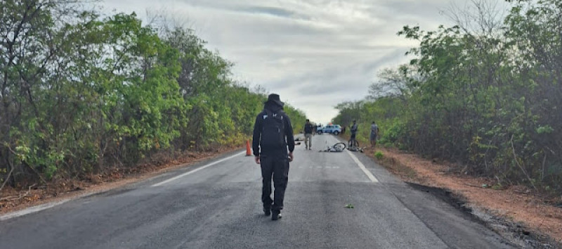 Jovens dormem em rodovia e morrem atropelados em Cajueiro da Praia, litoral do Piauí