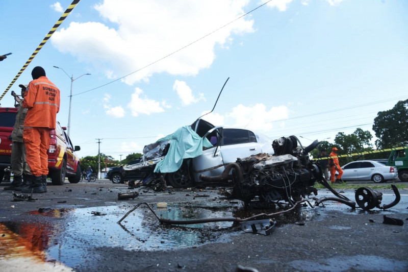 Colisão entre dois veículos deixa um morto na BR-343, em Teresina