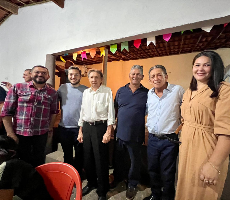 Grupos de Gil, Zé Neri e Padre Walmir se reúnem em evento político