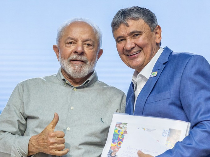 Lula em visita ao Piauí ao lado do ministro Wellington Dias - (Ricardo Stuckert/PR)